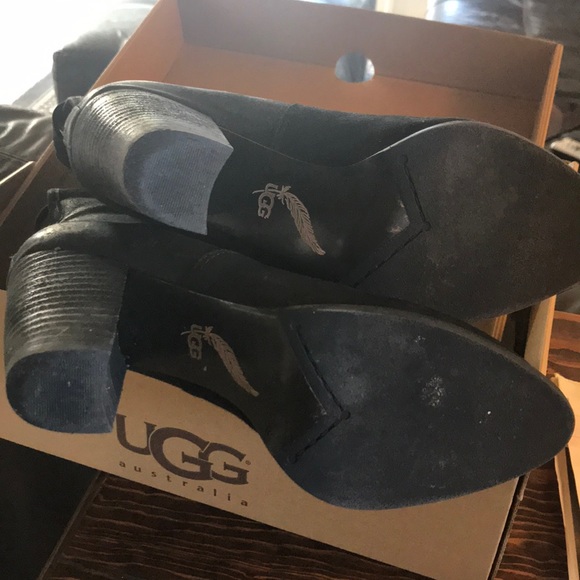 Ugg High heal Layna boot size 7 - Picture 4 of 4